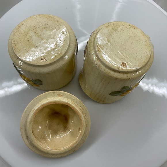 Vintage 70’s Flower/Butterfly Ceramic Sugar & Creamer Set - Picture 7 of 7